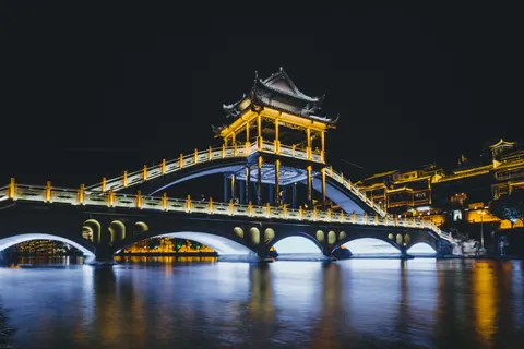 城市桥梁 4K壁纸 · city · 3840×2563