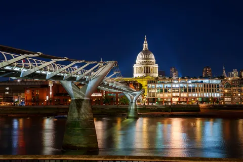Stadtbrücke 4K Hintergrundbild · city · 3840×2560