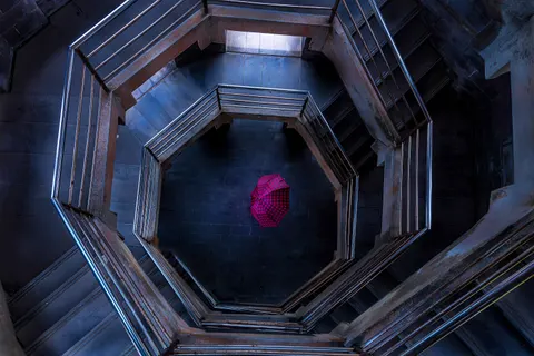 Spiral Merdiven 4K Duvar Kağıdı · architecture · 3840×2563