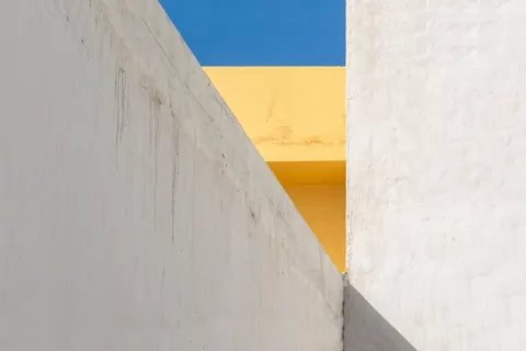 Minimal Architecture 4K Wallpaper · architecture · 3840×2560