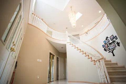 Spiral Merdiven 4K Duvar Kağıdı · architecture · 3840×2560