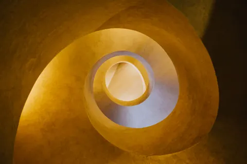 Spiral Staircase 4K Wallpaper · architecture · 3840×2560