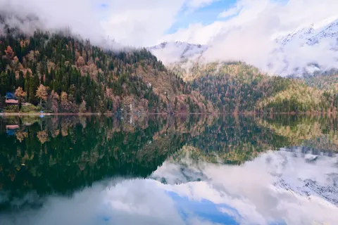 والپیپر دریاچه پاییزی با کیفیت 4K · autumn · 3840×2560