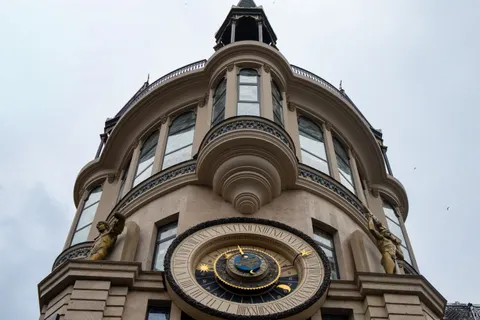 Spiral Merdiven 4K Duvar Kağıdı · architecture · 3840×2560