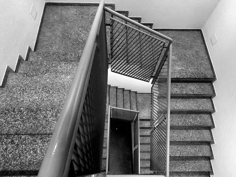 Spiral Staircase 4K Wallpaper · architecture · 3840×2880
