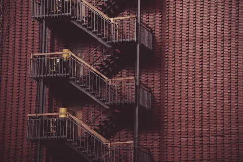 Spiral Staircase 4K Wallpaper · architecture · 3840×2560