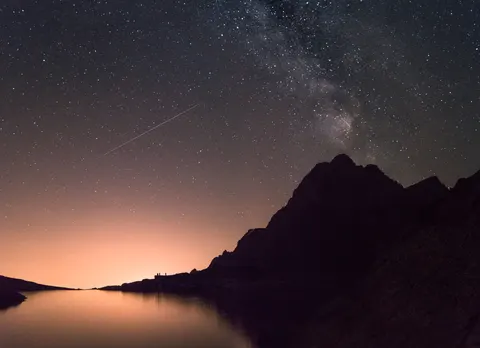 银河 4K壁纸 · space · 3840×2790