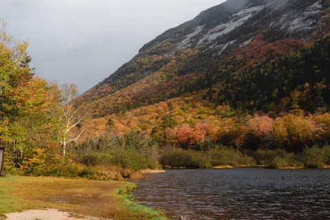 والپیپر کوه‌های پاییزی با کیفیت 4K · autumn · 3840×2563