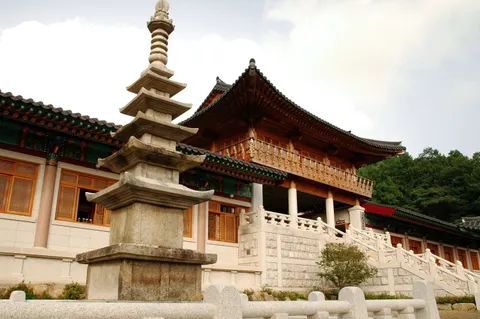 고대 사원 4K 배경화면 · architecture · 3840×2553