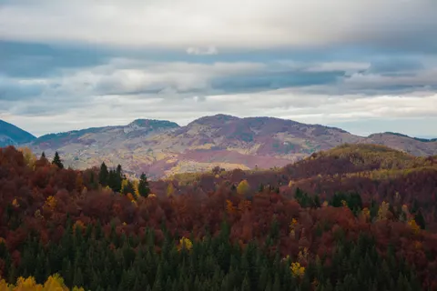 शरद ऋतु के पहाड़ 4K वॉलपेपर · autumn · 3840×2560
