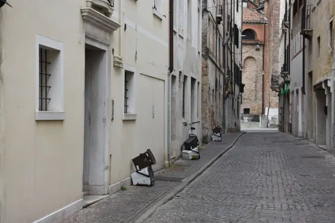 Fond d'écran Rue de la vieille ville 4K · architecture · 3840×2560