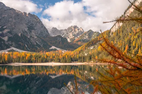 Fond d'écran Montagnes d'automne 4K · autumn · 3840×2560