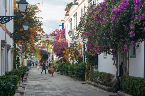 Old Town Street 4K Wallpaper · architecture · 3840×2560
