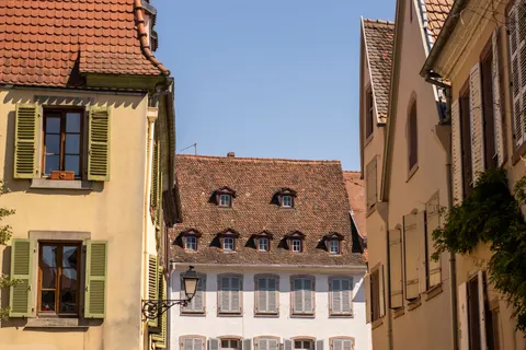 Old Town Street 4K Wallpaper · architecture · 3840×2560