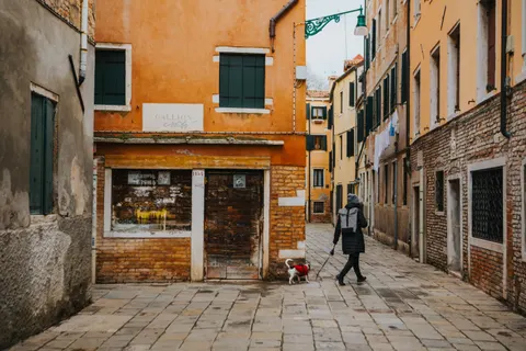 Old Town Street 4K Wallpaper · architecture · 3840×2560