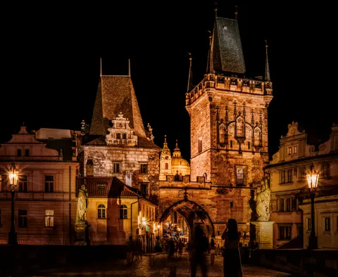 Old Town Street 4K Wallpaper · architecture · 3840×3152