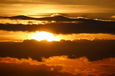 Fondo de pantalla Atardecer dorado 4K · sunset · 3840×2560