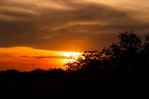 Fondo de pantalla Atardecer dorado 4K · sunset · 3840×2560