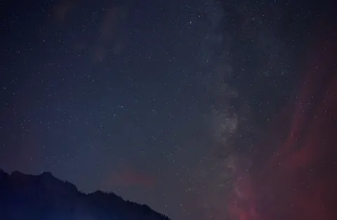 والپیپر کهکشان راه شیری با کیفیت 4K · space · 3840×2507