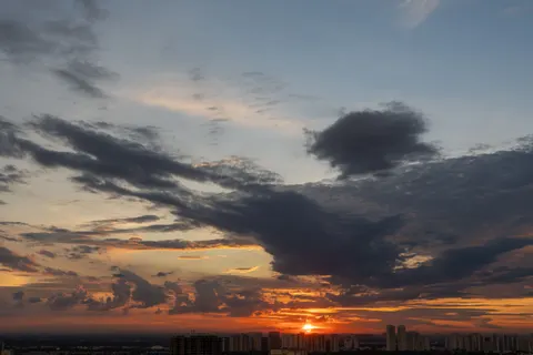 والپیپر غروب طلایی با کیفیت 4K · sunset · 3840×2560