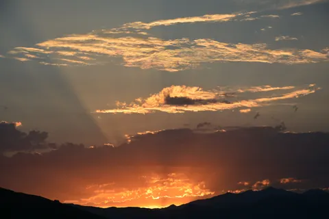 والپیپر غروب طلایی با کیفیت 4K · sunset · 3840×2560