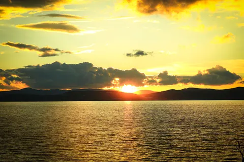 Fondo de pantalla Horizonte al Atardecer 4K · sunset · 3840×2561