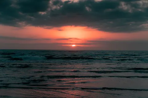 Fondo de pantalla Horizonte al Atardecer 4K · sunset · 3840×2560