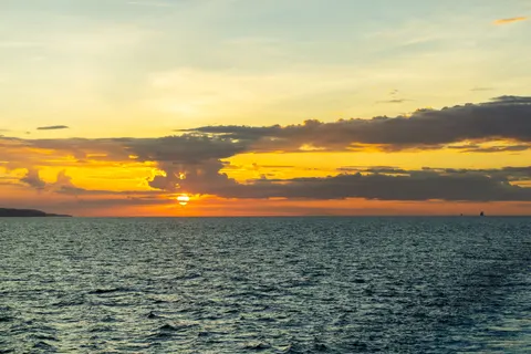 Fondo de pantalla Horizonte al Atardecer 4K · sunset · 3840×2560