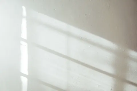 Sfondo Stanza Illuminata 4K · minimal · 3840×2560