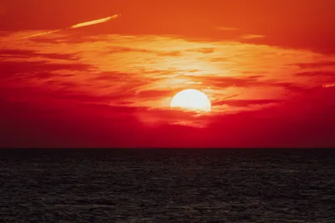 Fondo de pantalla Horizonte al Atardecer 4K · sunset · 3840×2560