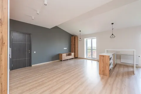 Fondo de pantalla Habitación con Luz Solar 4K · minimal · 3840×2563