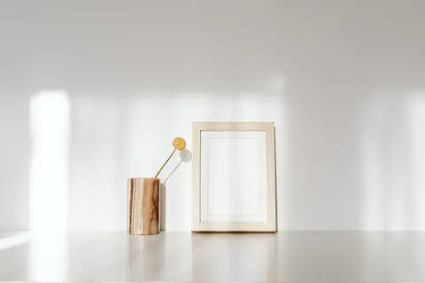 Fondo de pantalla Habitación con Luz Solar 4K · minimal · 3840×2560