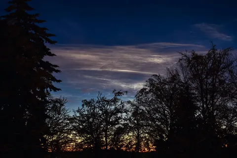 والپیپر سایه‌نمای غروب با کیفیت 4K · sunset · 3840×2560