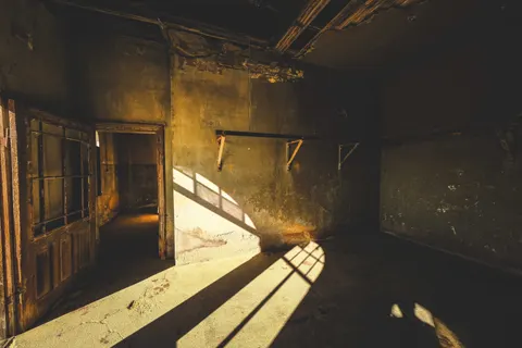 Sunlit Room 4K Wallpaper · minimal · 3840×2560
