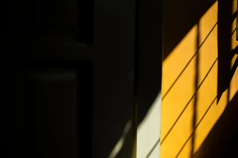 Sfondo Luce dalla Finestra 4K · minimal · 3840×2560