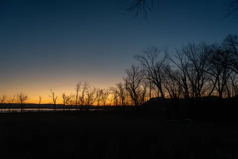 والپیپر سایه‌نمای غروب با کیفیت 4K · sunset · 3840×2560