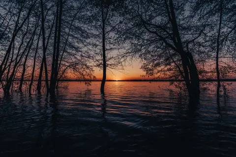 Tapeta Sylwetka o Zachodzie Słońca 4K · sunset · 3840×2560
