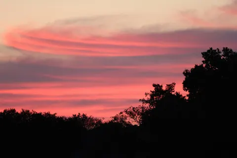 Tapeta Sylwetka o Zachodzie Słońca 4K · sunset · 3840×2560