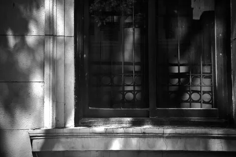 Fensterlicht 4K Hintergrundbild · minimal · 3840×2560