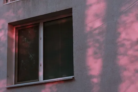 Window Light 4K Wallpaper · minimal · 3840×2560