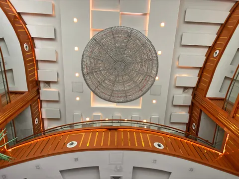 सर्पिल सीढ़ी 4K वॉलपेपर · architecture · 3840×2880