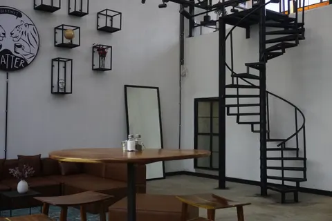 Spiral Merdiven 4K Duvar Kağıdı · architecture · 3840×2560