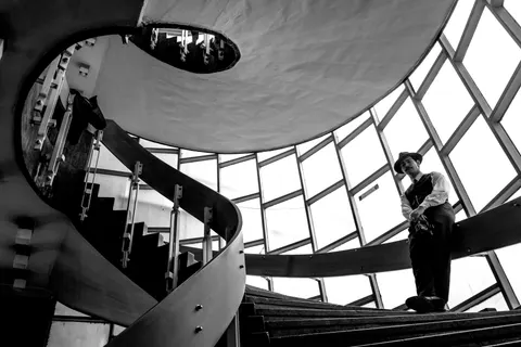 Tapeta Spiralne Schody 4K · architecture · 3840×2561