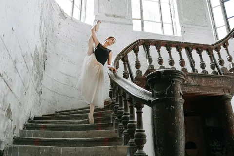 Spiral Merdiven 4K Duvar Kağıdı · architecture · 3840×2560