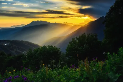 夕陽山巒 4K桌布 · sunset · 3840×2560