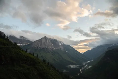 Tapeta Góry o Zachodzie Słońca 4K · sunset · 3840×2560