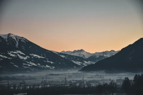 Tapeta Góry o Zachodzie Słońca 4K · sunset · 3840×2560