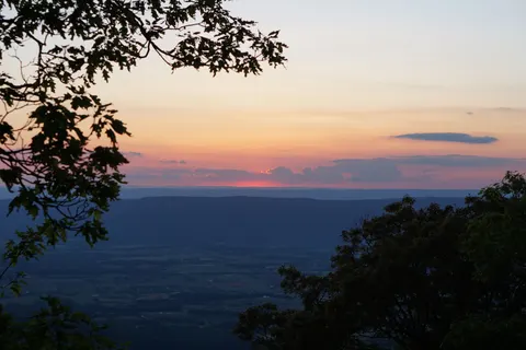 Papel de parede Montanhas ao por do sol 4K · sunset · 3840×2560