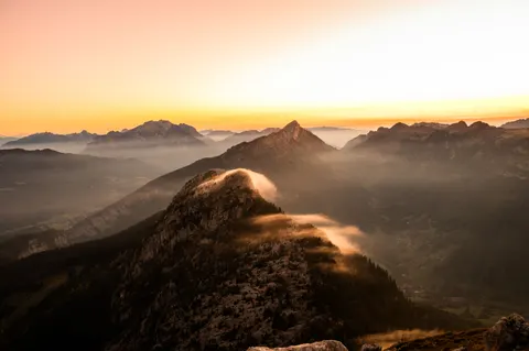 Tapeta Góry o Zachodzie Słońca 4K · sunset · 3840×2555