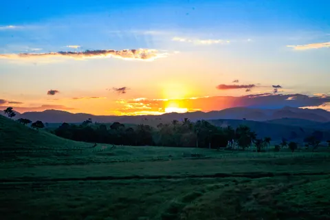 Tapeta Góry o Zachodzie Słońca 4K · sunset · 3840×2560